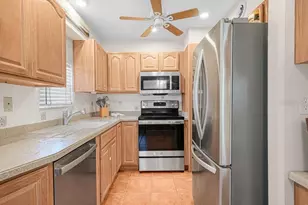 549 Sutton Pl, Longboat Key, FL 34228 - Photo 7