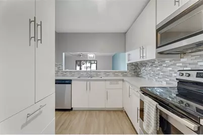 301 Orange Blossom Drive, Winter Haven, FL 33880 - Photo 5