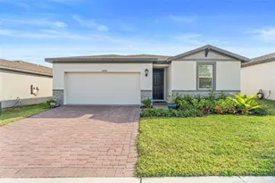 2409 White Tail St, Davenport, FL 33837 - Photo 9