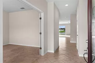 8933 Hinsdale Heights Dr, Polk City, FL 33868 - Photo 3