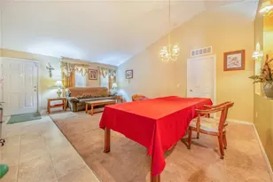 5820 Royal Hills Cir, Winter Haven, FL 33881 - Photo 9