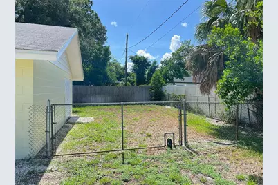 696 Avenue C SE, Winter Haven, FL 33880 - Photo 17