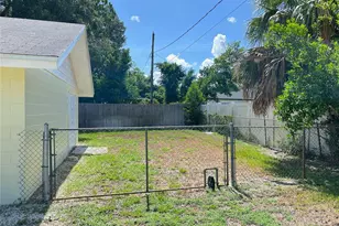 696 Avenue C SE, Winter Haven, FL 33880 - Photo 17