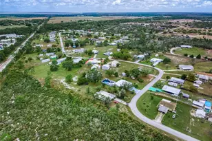 247 Hickory Ridge Dr, Sebring, FL 33876 - Photo 13