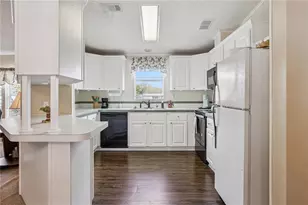 5226 Island View Cir N, Polk City, FL 33868 - Photo 15