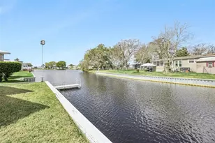 5226 Island View Cir N, Polk City, FL 33868 - Photo 37