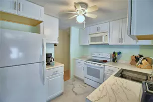 4118 Sprucewood St, Winter Haven, FL 33880 - Photo 9