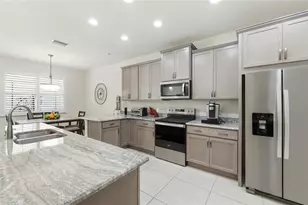 1033 Sawgrass Dr, Winter Haven, FL 33884 - Photo 13