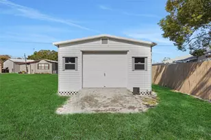 5864 Red Fox Dr, Winter Haven, FL 33884 - Photo 15