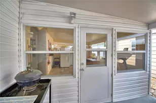 145 Holiday Ln, Auburndale, FL 33823 - Photo 13