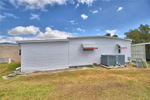 145 Holiday Ln, Auburndale, FL 33823 - Photo 7