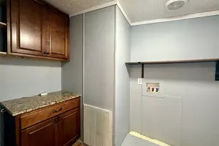 5676 Cherry Tree Dr, Lakeland, FL 33811 - Photo 9