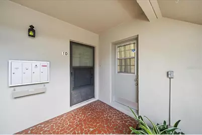 689 Lake Howard Drive NW #1D, Winter Haven, FL 33880 - Photo 3