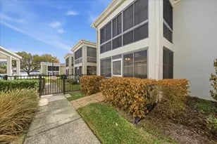 689 Lake Howard Dr NW, Winter Haven, FL 33880 - Photo 29