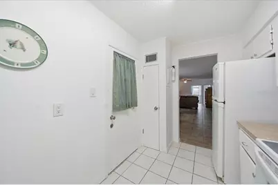 689 Lake Howard Drive NW #1D, Winter Haven, FL 33880 - Photo 7