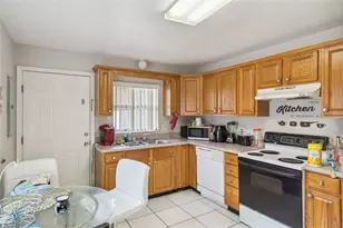 303 Azincourt Ln, Kissimmee, FL 34759 - Photo 23