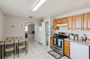 303 Azincourt Ln, Kissimmee, FL 34759 - Photo 7