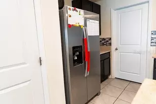 5509 Logan Cave Ave N, Wimauma, FL 33598 - Photo 9