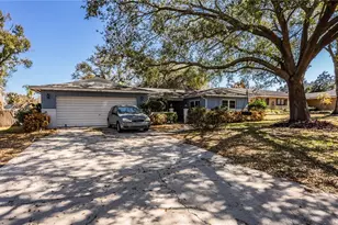 4820 Kimball Ct E, Lakeland, FL 33813 - Photo 5