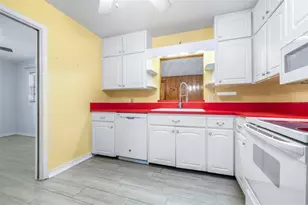 319 Granada Rd, Auburndale, FL 33823 - Photo 11