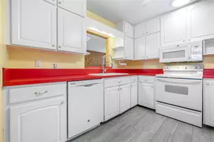 319 Granada Rd, Auburndale, FL 33823 - Photo 13