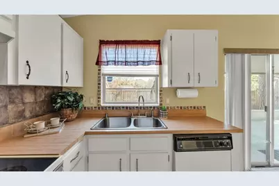 908 Whisper Lake Drive, Winter Haven, FL 33880 - Photo 17