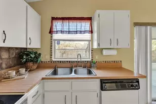 908 Whisper Lake Dr, Winter Haven, FL 33880 - Photo 17