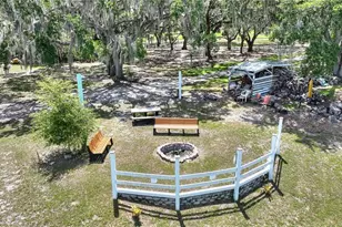 5109 Club Cir, Lakeshore, FL 33854 - Photo 31