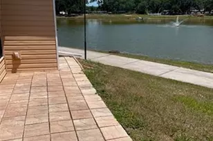 1217 Club Cir, Lakeshore, FL 33854 - Photo 5