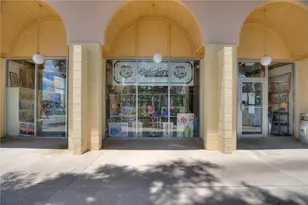 1217 Club Cir, Lakeshore, FL 33854 - Photo 33