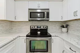 10744 W Beach Pkwy, Lake Wales, FL 33898 - Photo 13