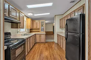 6129 Forest Ln, Lakeland, FL 33811 - Photo 9