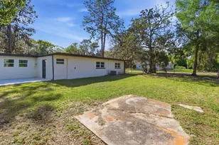 1304 NE 5th Ave, Crystal River, FL 34428 - Photo 13