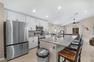 266 S Lake Ave, Frostproof, FL 33843 - Photo 9