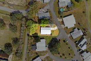 41 Woodland Cir, Haines City, FL 33844 - Photo 5