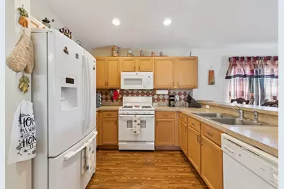 304 Lake Suzanne Drive, Lake Wales, FL 33859 - Photo 9