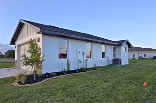 6836 Heavitree Dr, Sebring, FL 33876 - Photo 3