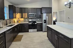 6836 Heavitree Dr, Sebring, FL 33876 - Photo 9