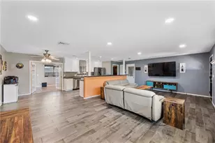 635 Hillside Cir, Lake Alfred, FL 33850 - Photo 7