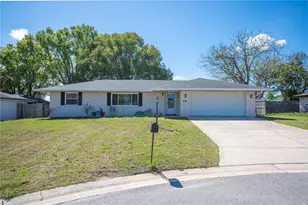 635 Hillside Cir, Lake Alfred, FL 33850 - Photo 1