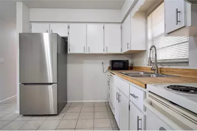 2287 Avenue G NW #Unit B, Winter Haven, FL 33880 - Photo 5