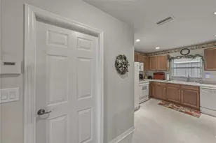 4201 Berwick Dr, Lake Wales, FL 33859 - Photo 9