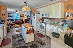 2875 Silver Spur Loop, Lake Wales, FL 33898 - Photo 11