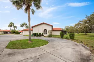 2725 Clubhouse Dr, Lake Wales, FL 33898 - Photo 9