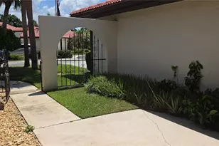 2725 Clubhouse Dr, Lake Wales, FL 33898 - Photo 9
