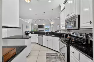 1028 S Lake Mariam Dr, Winter Haven, FL 33884 - Photo 41