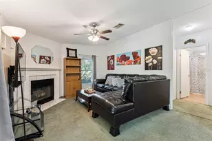 2820 Newcombe Ln, Kissimmee, FL 34741 - Photo 9