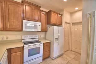 1507 Vienna Square Dr, Winter Haven, FL 33884 - Photo 7