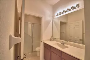 1507 Vienna Square Dr, Winter Haven, FL 33884 - Photo 15