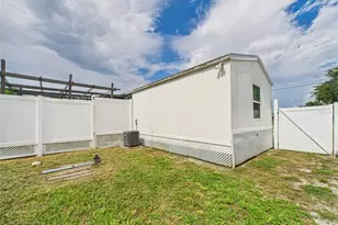 221 1st St, Davenport, FL 33837 - Photo 33